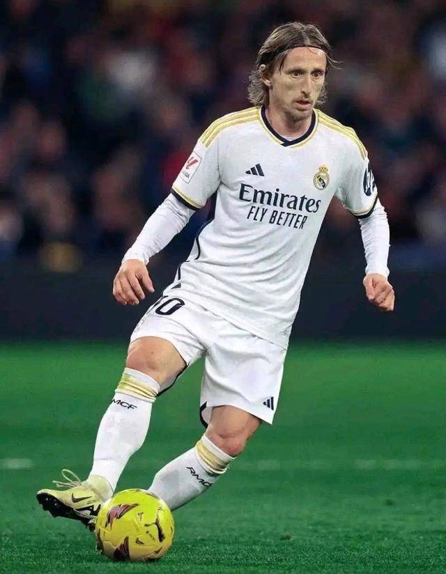 官方：邓弗里斯退出本期国家队集训，将直接返回俱乐部