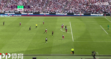 足球欧冠淘汰赛对阵激烈，主帅直言无弱旅