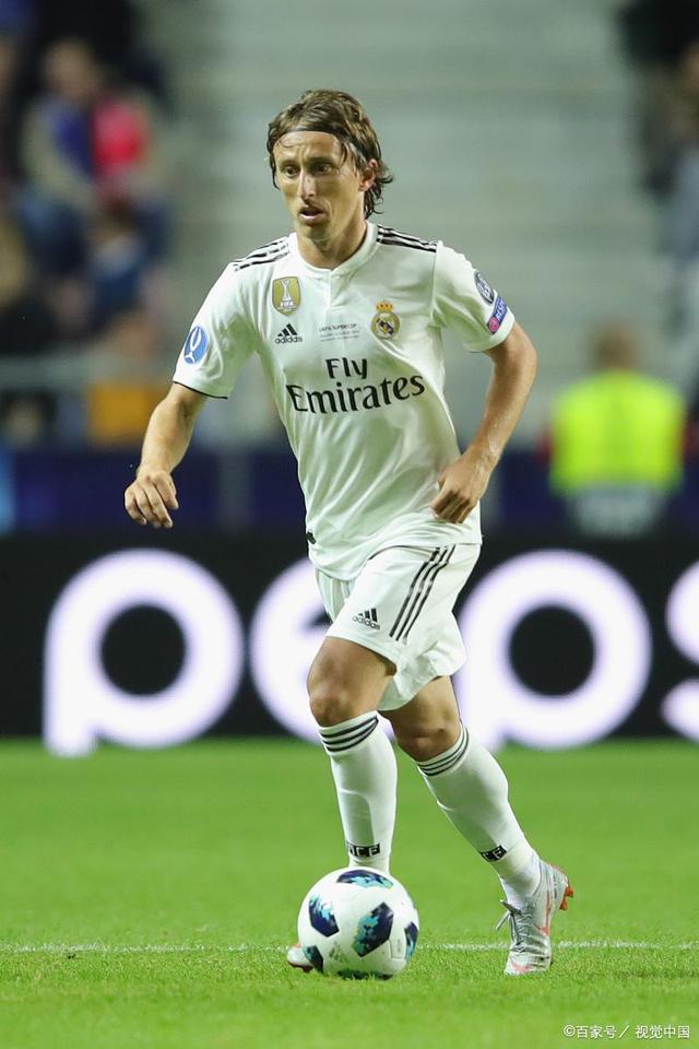 官方：札幌外援中锋巴卡约科因家庭事务离队，无缘出战爱媛